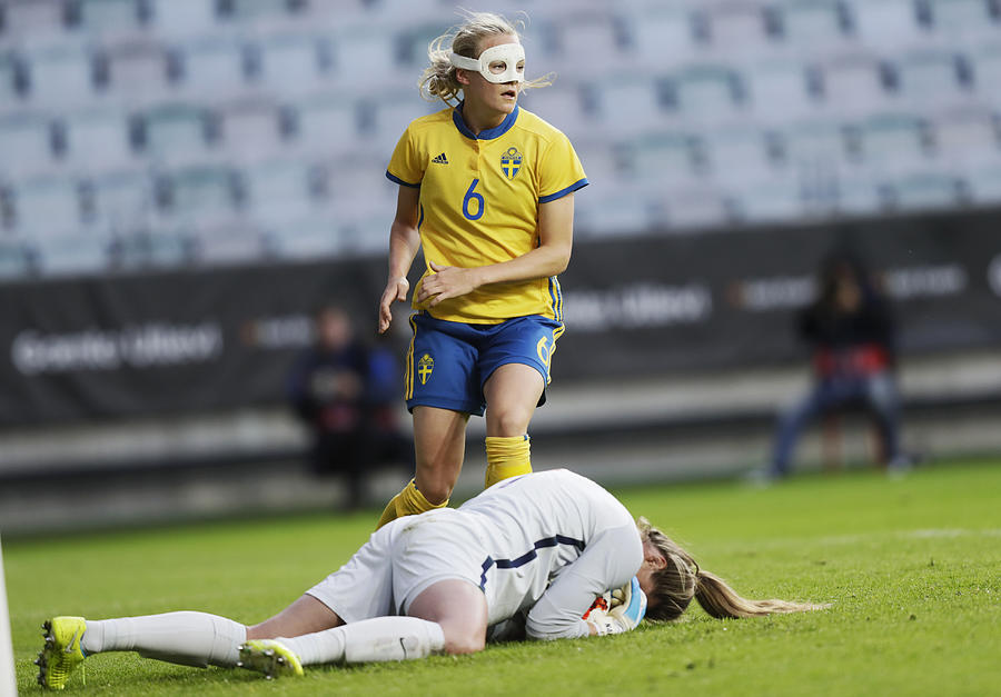 USA Women v Sweden Women - International Friendly #16 Photograph by Nils Petter Nilsson/Ombrello