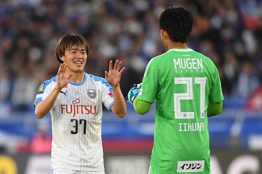 Yokohama F.Marinos v Kawasaki Frontale - J.League J1 #17 Photograph by Masashi Hara Yokohama F.Marinos v Kawasaki Frontale - J.League J1 #17 Photograph by Masashi Hara