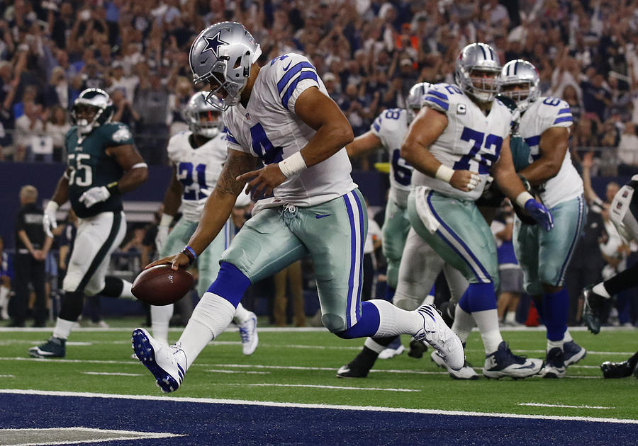 NFL: OCT 30 Eagles at Cowboys #18 Photograph by Icon Sportswire