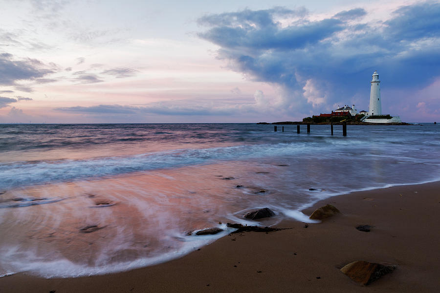 Saint Marys Lighthouse at Whitley Bay Photograph by Ian Middleton