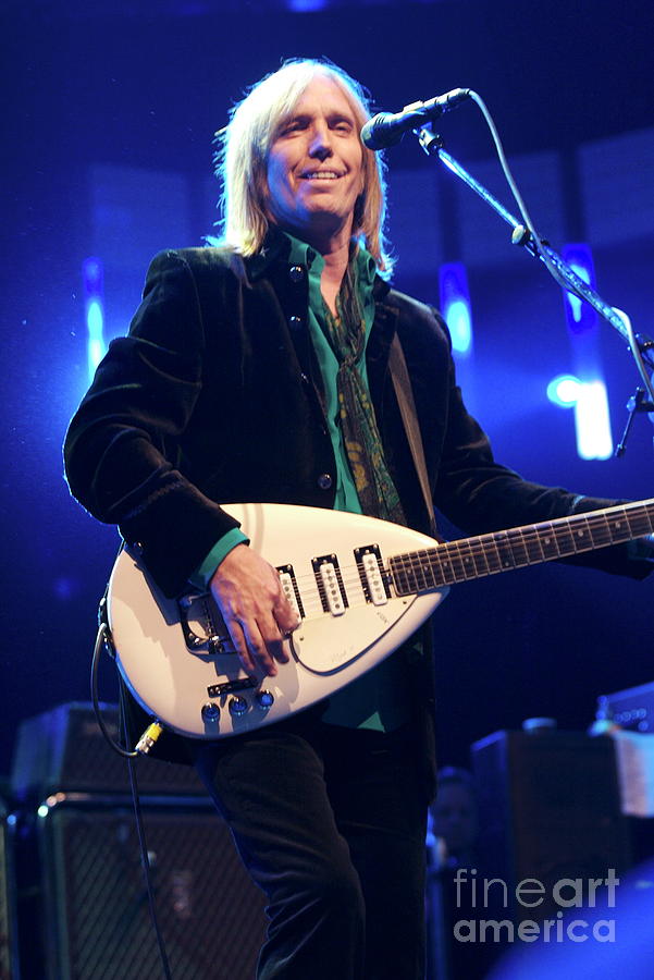 Tom Petty - Tom Petty and The Heartbreakers #18 Photograph by Concert ...