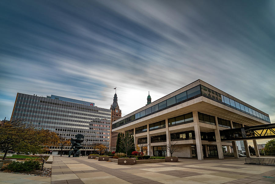Milwaukee Photograph - 180 Seconds at the Inverted Pyramid by Randy Scherkenbach