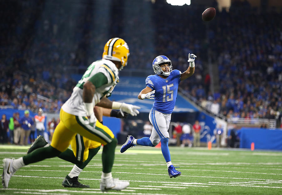 Green Bay Packers v Detroit Lions #19 Photograph by Gregory Shamus