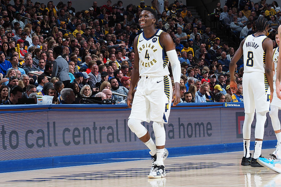 Victor Oladipo #19 Photograph by Ron Hoskins