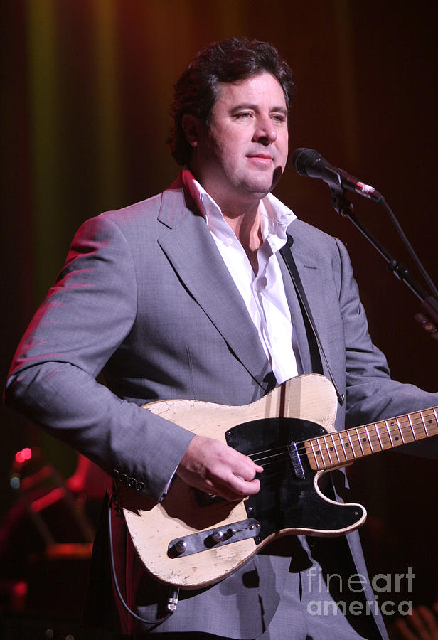 Vince Gill Photograph by Concert Photos - Fine Art America