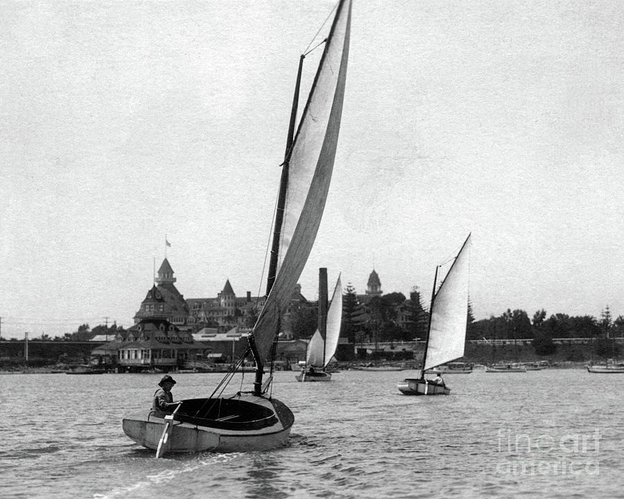 1900s Sailing Glorietta Bay BW Photograph by Glenn McNary