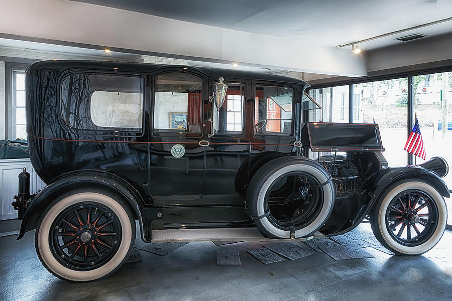 1919 Pierce-Arrow Presidential Limo Photograph by Susan Rissi Tregoning