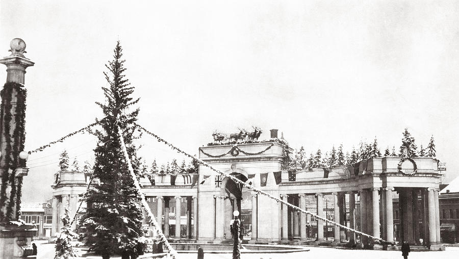1922 Denver Civic Center Christmas Decorations Photograph by Marilyn Hunt