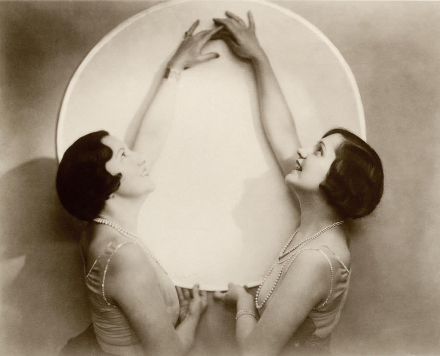 1925 Art Deco Flappers Photograph by Historic Image