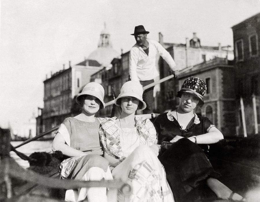 1925 Girlfriends in Venice Italy Photograph by Historic Image
