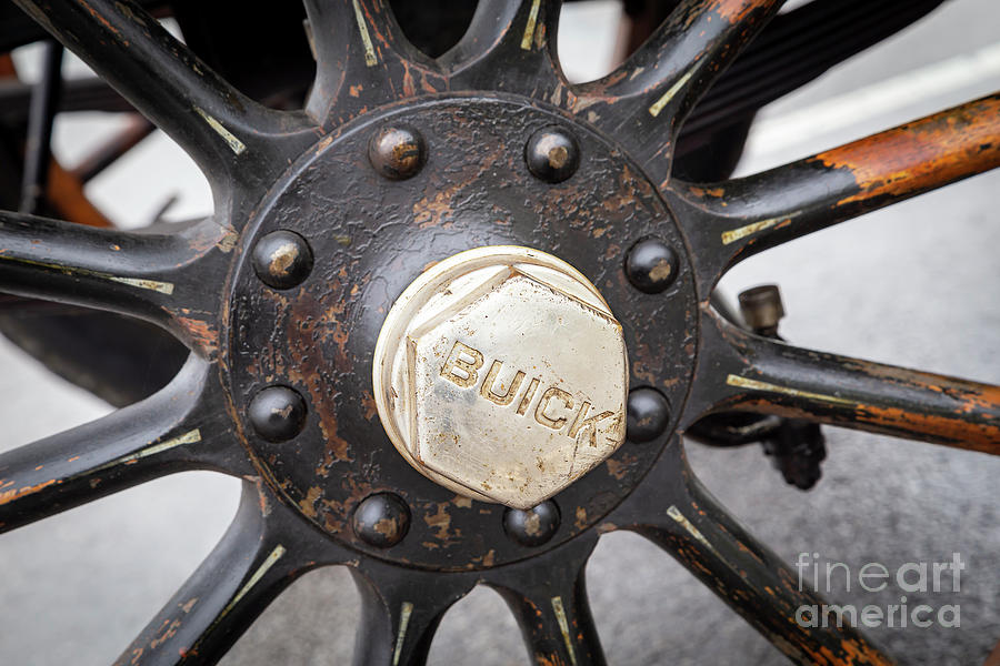 1927 Buick Wooden Wheel Photograph by Dennis Hedberg