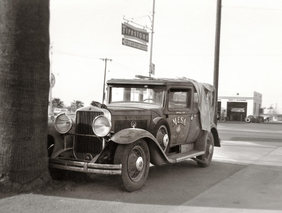 1930s Packard Antique Car Photograph by Marilyn Hunt