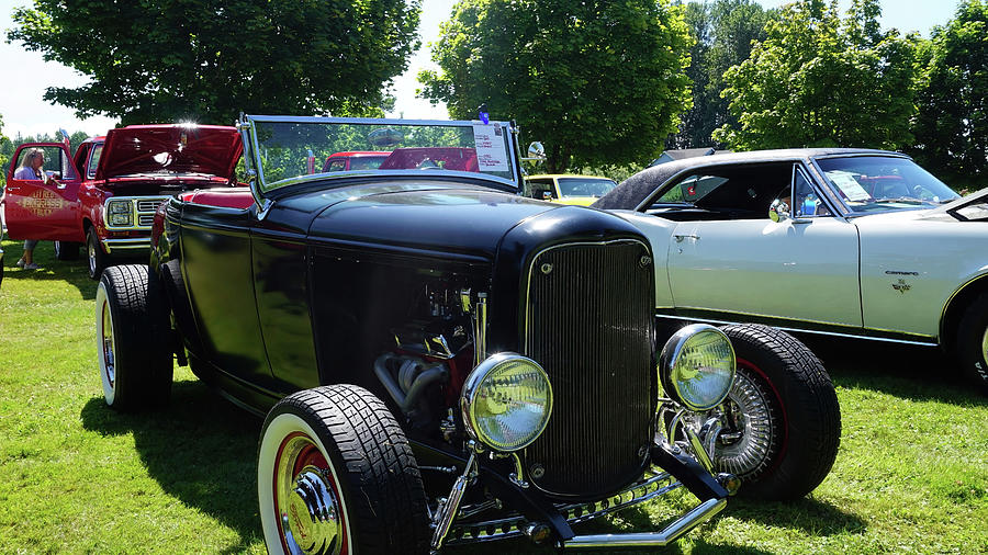 1932 Ford Roadster  Photograph by Cathy Anderson