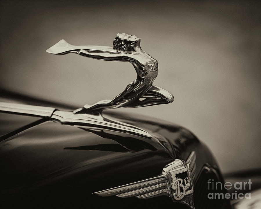 1933 Antique Buick Photograph by Dennis Hedberg