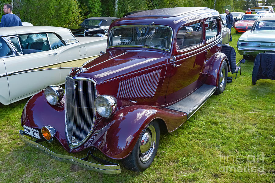 1933 Ford Photograph
