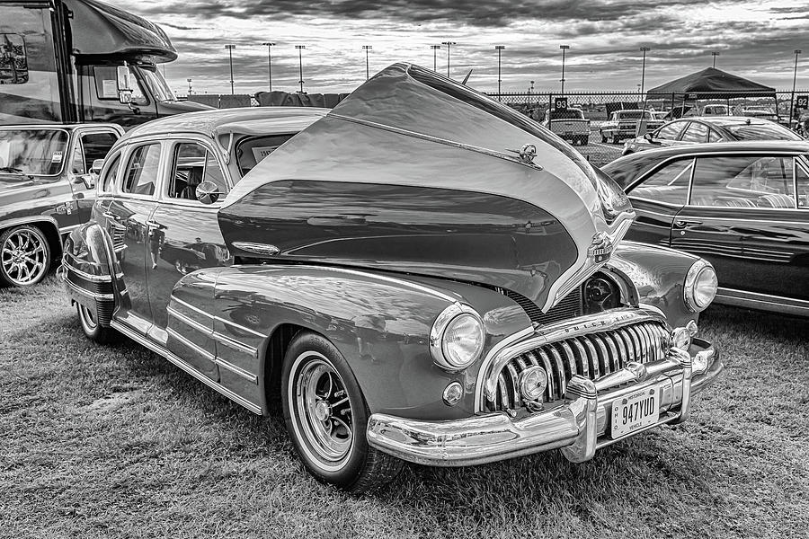 1947 Buick Super Eight Sedan Photograph by Gestalt Imagery - Pixels