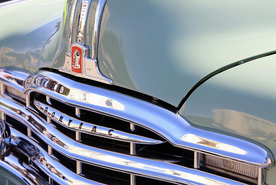 1948 Pontiac Silver Streak Grill Photograph by Allen Beatty - Fine Art ...