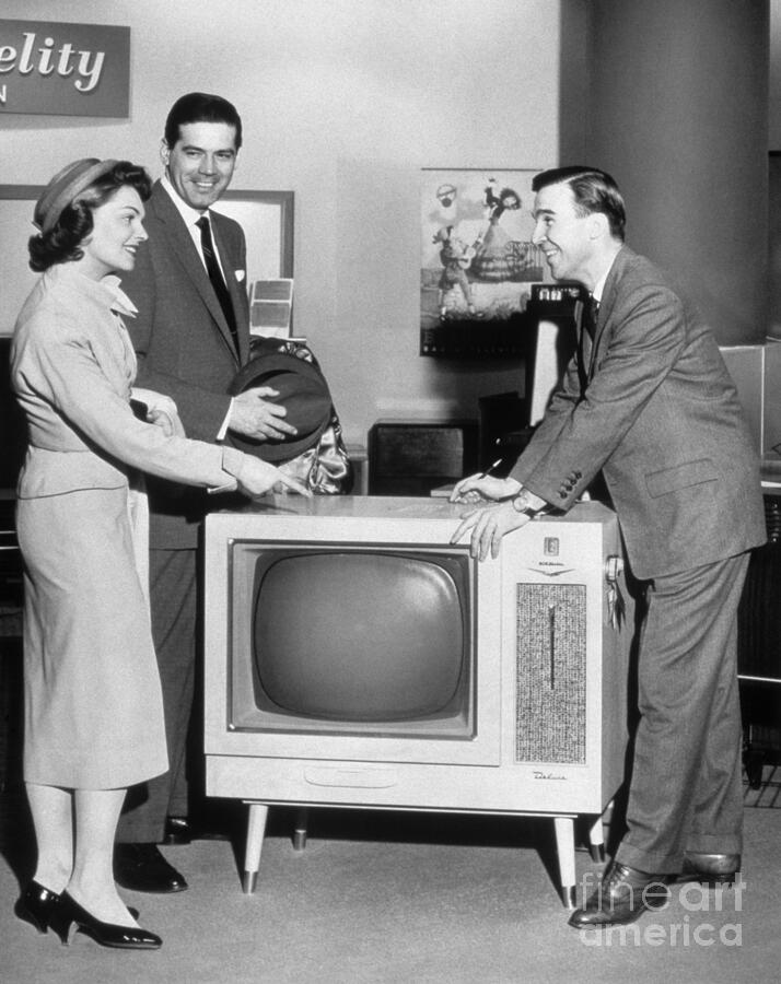 1950S 1960S Couple Buying New Console... Photograph by Camerique