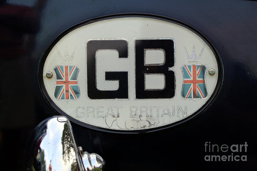 1969 Triumph Tr4 Emblem Great Britain 8828 Photograph