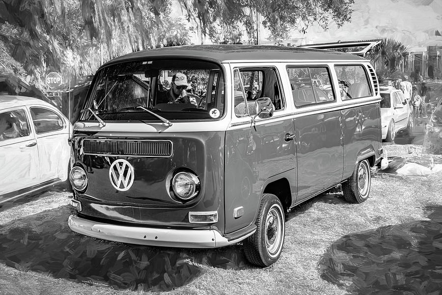 1971 Volkswagen Bus Transporter X102 Photograph by Rich Franco