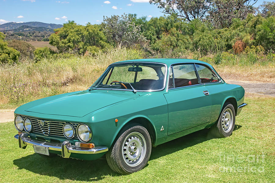 Car Photograph - 1974 Alfa Romeo 2000 GT Veloce   A3 by Christopher Edmunds