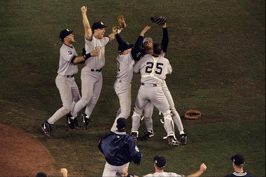 1998 World Series Photograph by Todd Warshaw