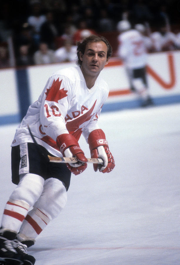 1981 Canada Cup - Final:  Soviet Union v Canada #2 Photograph by B Bennett