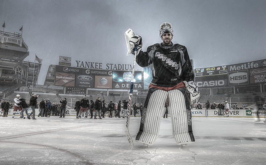 2014 NHL Stadium Series - New York - Practice Sessions And Family Skate Photograph by Dave Sandford