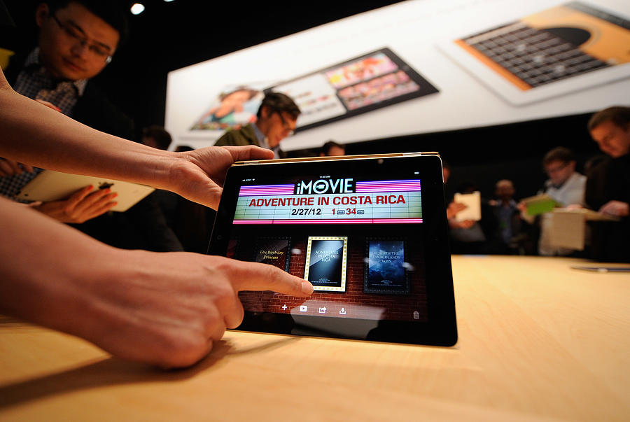 Apple Unveils Updated iPad In San Francisco Photograph by Kevork Djansezian Apple Unveils Updated iPad In San Francisco Photograph by Kevork Djansezian