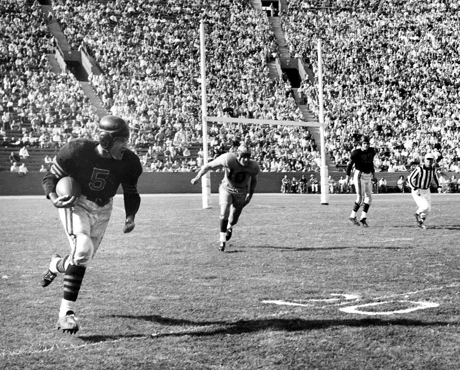 Chicago Bears v Los Angeles Rams #2 Photograph by Vic Stein