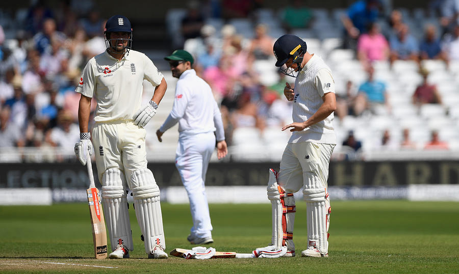 England v South Africa - 2nd Investec Test: Day Four #2 Photograph by Stu Forster