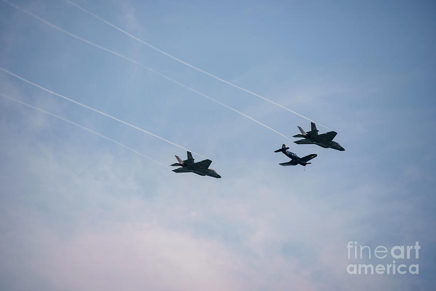 Fighter jet at the Fort Lauderdale Air and Sea Show Photograph by Felix