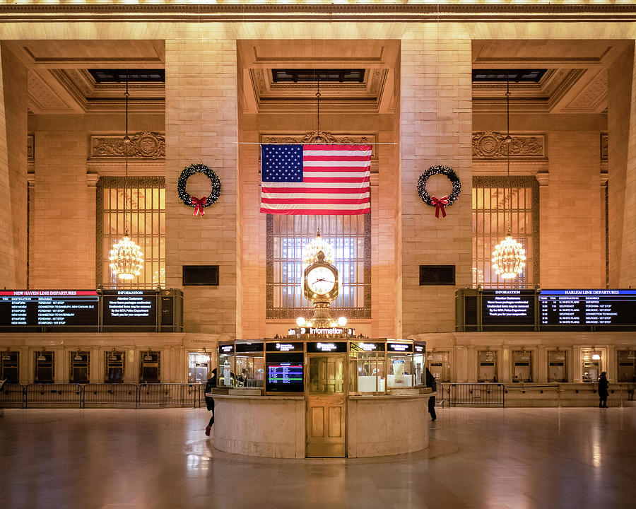 New York City Photograph - Grand Central Terminal by Alexander Mendoza