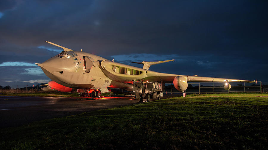 Handley Page Victor K2 #2 Photograph by Airpower Art