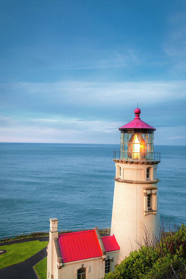 Heceta Head Lighthouse #2 Photograph by Andrew Soundarajan