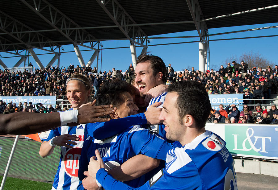 HJK Helsinki v HIFK Helsinki - Finnish First Division #2 Photograph by Getty Images