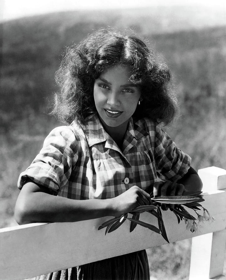 JENNIFER JONES in DUEL IN THE SUN -1946-, directed by KING VIDOR. #2 Photograph by Album