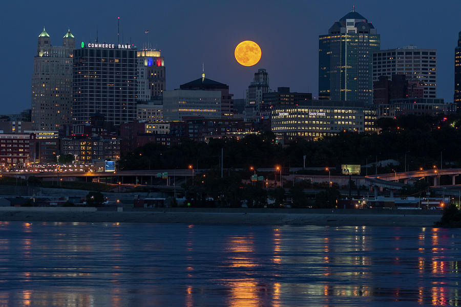 Kansas City Moonrise #2 Photograph by Steve Ferro