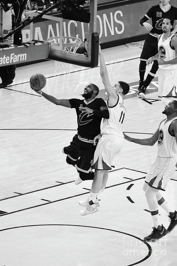 Kyrie Irving Photograph by Andrew D. Bernstein