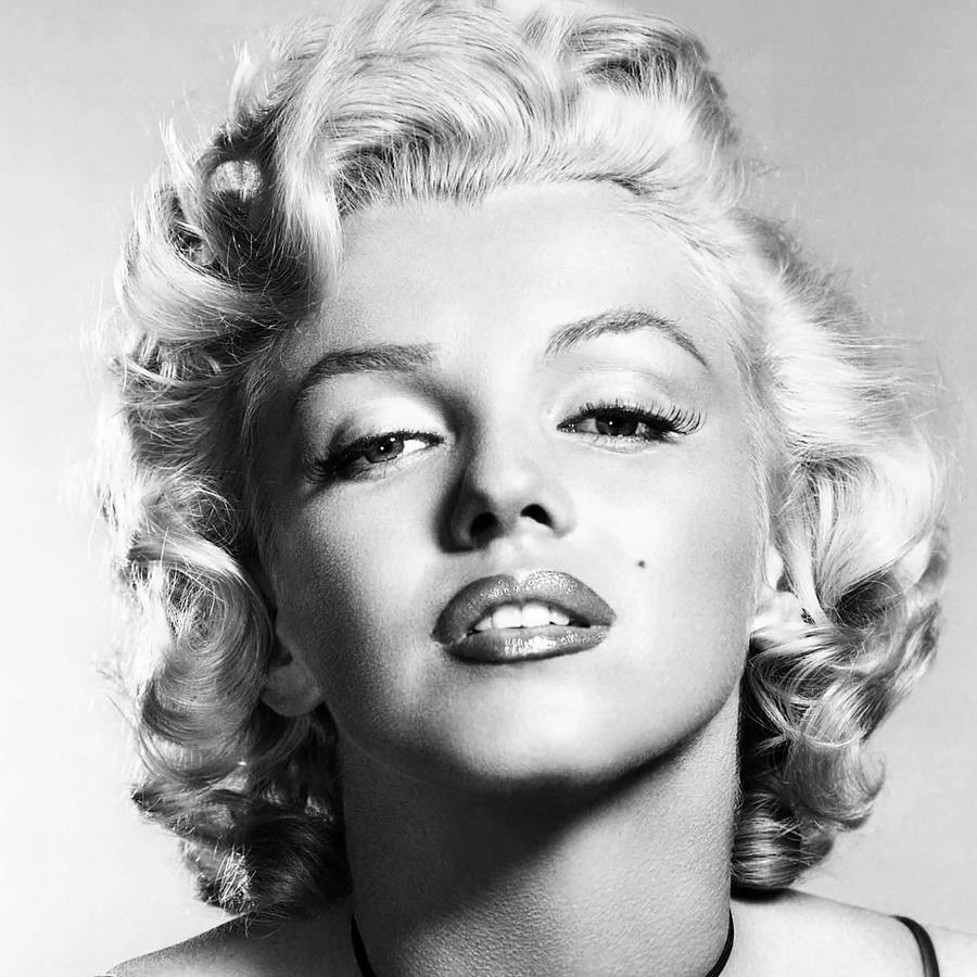 Marylin Monroe Portrait Photograph by Gert Hilbink - Fine Art America