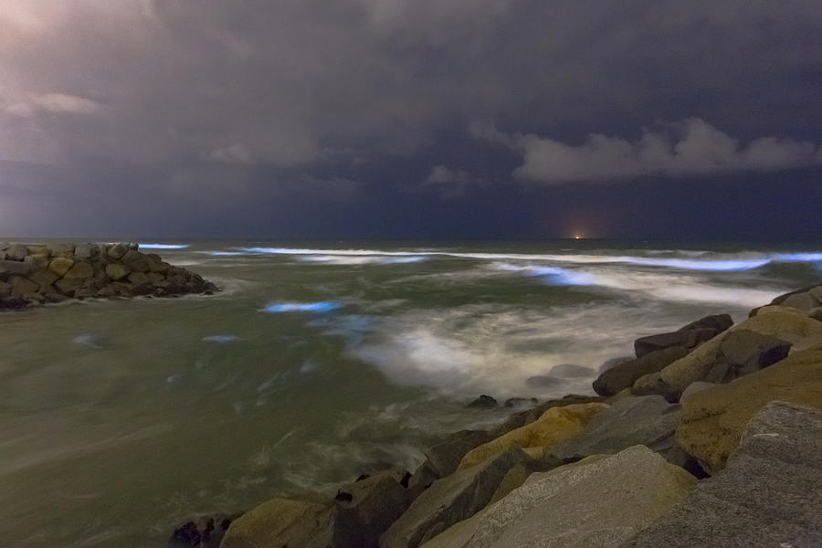 May 2018 Bioluminescent Red Tide in San Diego County #2 Photograph by Kevin Key / Slworking