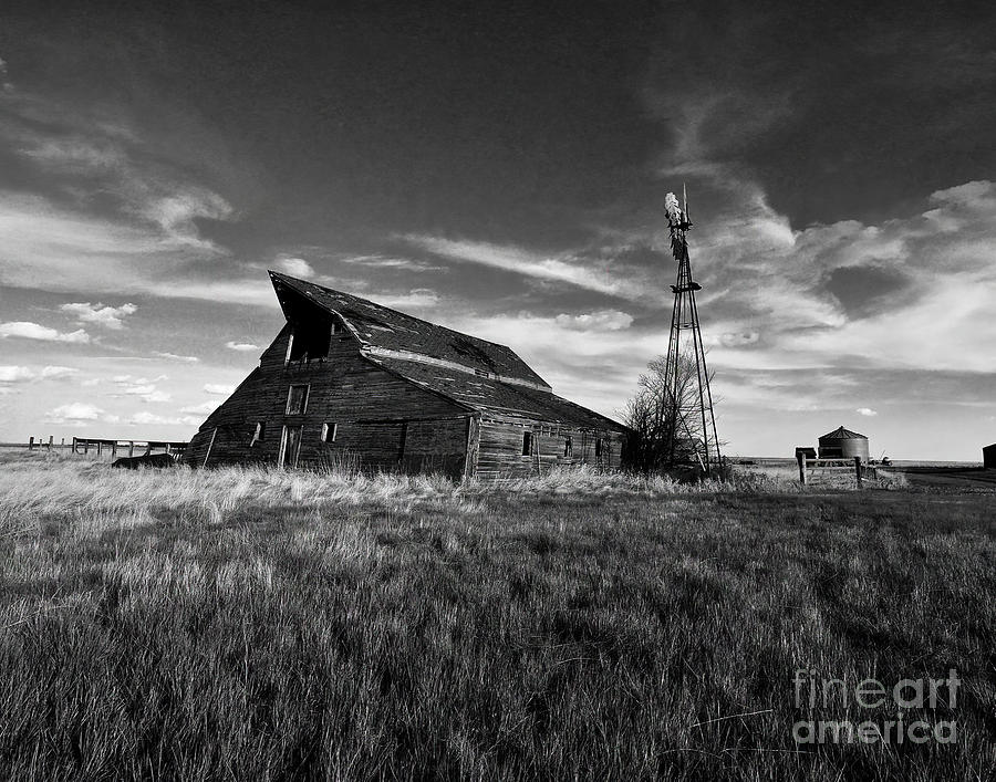 Montana Barn #1 Photograph by Steve Brown