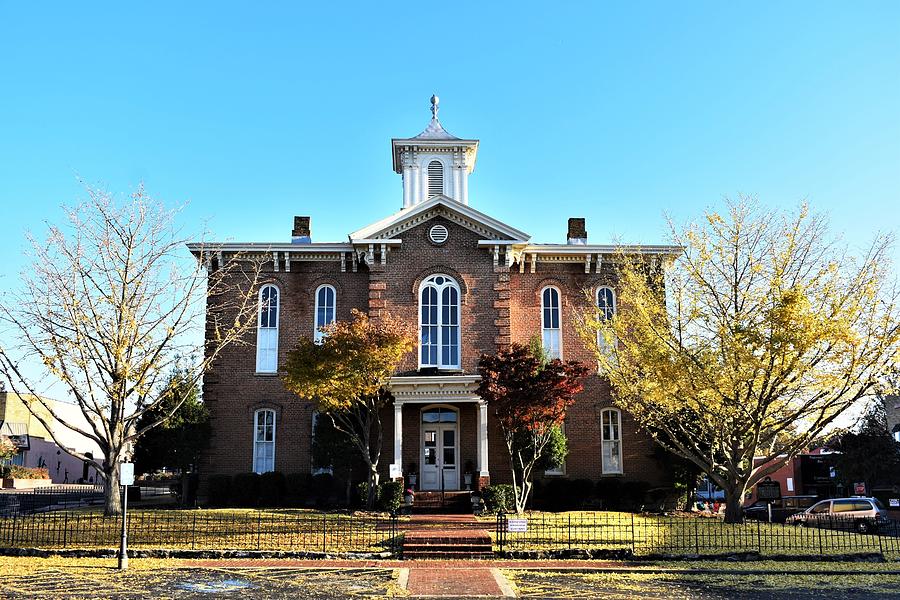 Old Courthouse Pocahontas Arkansas Photograph by Rob Samons