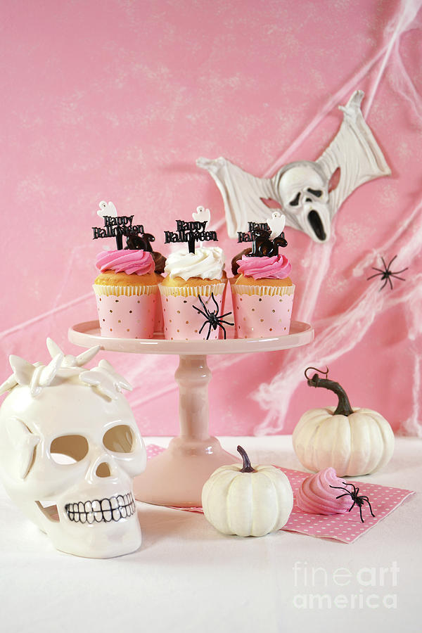 On trend pink Halloween party table with cupcakes #2 Photograph by Milleflore Images