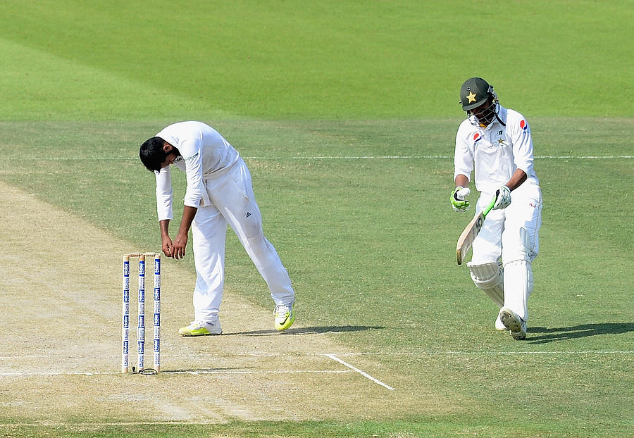 Pakistan v England - 1st Test: Day Two #2 Photograph by Francois Nel