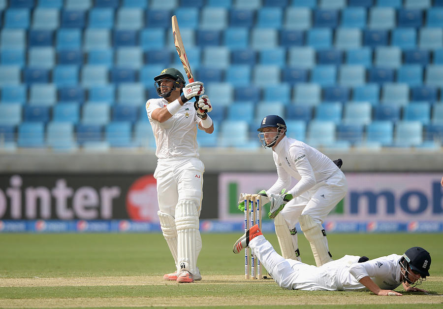 Pakistan v England - 2nd Test: Day One #2 Photograph by Gareth Copley