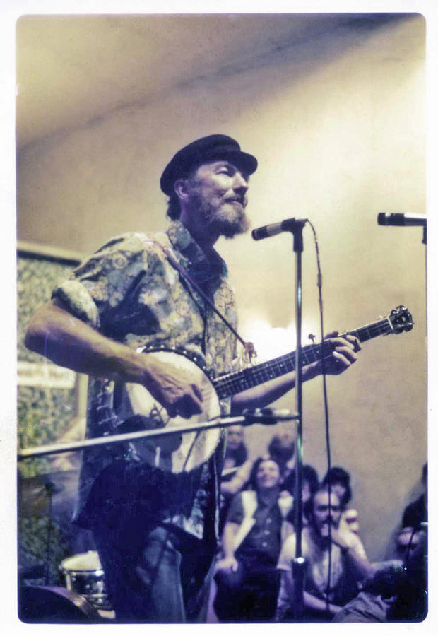 Pete Seeger in New York City 1970 #2 Photograph by Tam Ryan