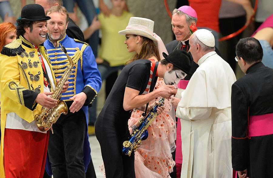 Pope Francis celebrates the Jubilee of the World of Travelling Shows Photograph by NurPhoto Pope Francis celebrates the Jubilee of the World of Travelling Shows Photograph by NurPhoto