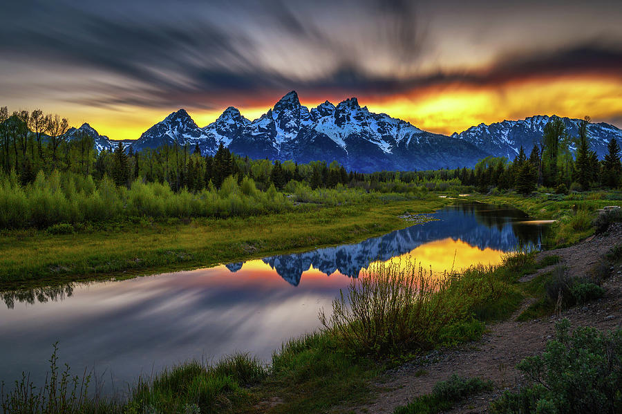 Sunset over Schwabacher Landing in Grand Teton National Park, Wyoming ...