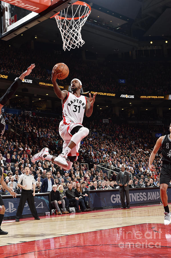 Terrence Ross Photograph by Ron Turenne